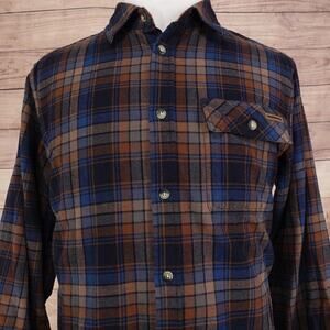 Legendary Whitetails Shirt Mens Medium Blue Plaid Flannel Long Sleeve Button Up